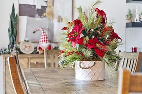 Rocky Shores Retreat - Indoor Pool Open