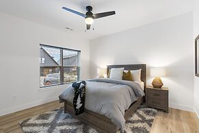 Rocky Shores Retreat - Indoor Pool Open