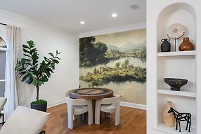 Chic & Secluded 4 BDR in Desirable Tarrytown!