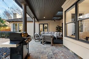 Chic & Secluded 4 BDR in Desirable Tarrytown!