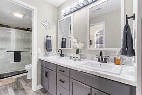 Adorable Fall Creek Condo - 10 Min to Table Rock!