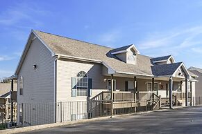 Adorable Fall Creek Condo - 10 Min to Table Rock!