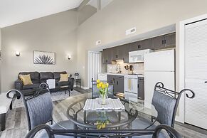 Adorable Fall Creek Condo - 10 Min to Table Rock!