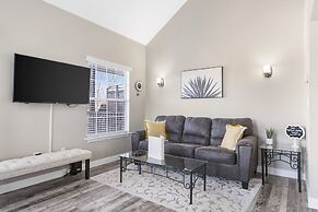 Adorable Fall Creek Condo - 10 Min to Table Rock!