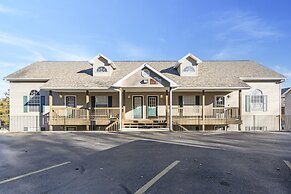 Adorable Fall Creek Condo - 10 Min to Table Rock!