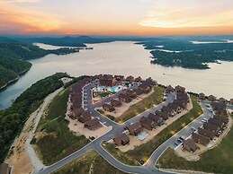 A Birds Eye Bridge View - 5 BDR w/ Private Hot Tub