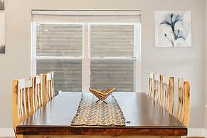 A Birds Eye Bridge View - 5 BDR w/ Private Hot Tub