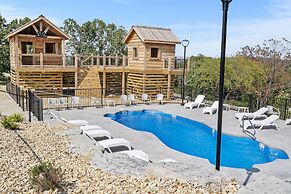 A Birds Eye Bridge View - 5 BDR w/ Private Hot Tub
