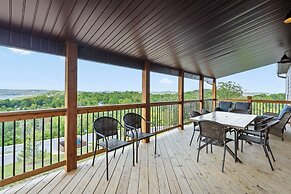 A Birds Eye Bridge View - 5 BDR w/ Private Hot Tub