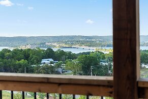 A Birds Eye Bridge View - 5 BDR w/ Private Hot Tub