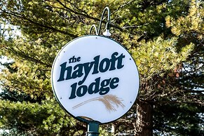 The Hideaway at Hayloft Lodge Chic & Unique Stay