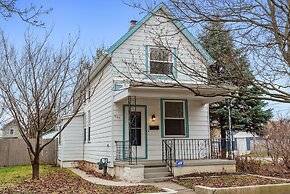 Morrill Modern Retreat