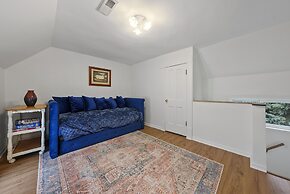 Morrill Modern Retreat