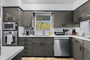 Quiet 3 Bedroom Home Walkable to Zilker Park