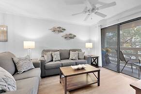 Hilton Head Hangout 2 BDR Resort Condo by Beach!
