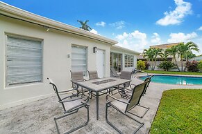 Unique Luxurious House Bright and Airy 4 BDR