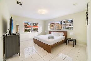 Unique Luxurious House Bright and Airy 4 BDR