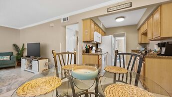 Coastal Clipper Charming 2 Bdr, Walk to Beach!