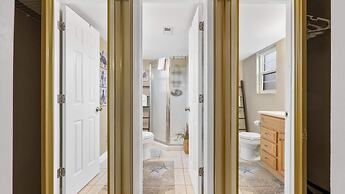 Coastal Clipper Charming 2 Bdr, Walk to Beach!