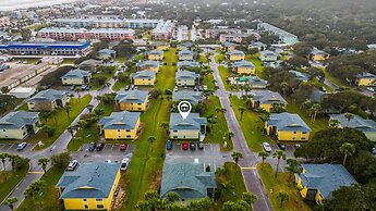 Coastal Clipper Charming 2 Bdr, Walk to Beach!