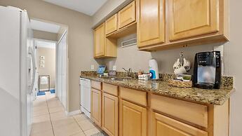 Coastal Clipper Charming 2 Bdr, Walk to Beach!