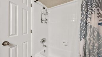 Coastal Clipper Charming 2 Bdr, Walk to Beach!