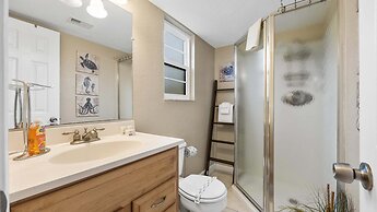 Coastal Clipper Charming 2 Bdr, Walk to Beach!