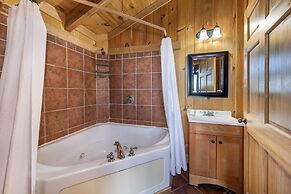 Little Cub Retreat - Private Hot Tub & Indoor Pool