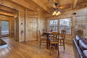 Little Cub Retreat - Private Hot Tub & Indoor Pool