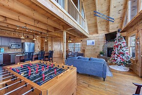 Little Cub Retreat - Private Hot Tub & Indoor Pool