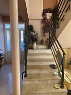 Kate - Free Parking - A3 Srednji