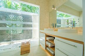 Deep Blue Villa Bali