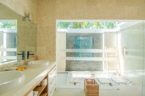 Deep Blue Villa Bali