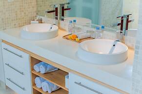 Deep Blue Villa Bali