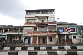 SPOT ON 93610 Syariah Homestay