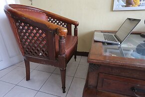 SPOT ON 93610 Syariah Homestay