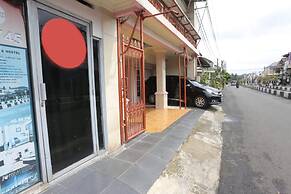 SPOT ON 93610 Syariah Homestay