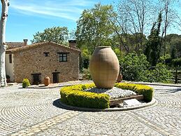 Masia Can Viver - Olive oil tourism B&B