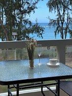 Phoenix Beach Apartments sea view