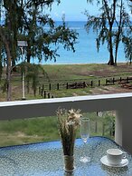 Phoenix Beach Apartments sea view