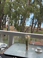 Phoenix Beach Apartments sea view