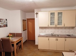 Maca - Seaview & Private Parking - A1