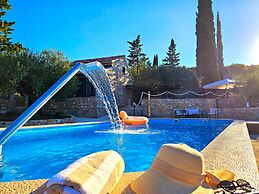 Nave - Private Pool - H