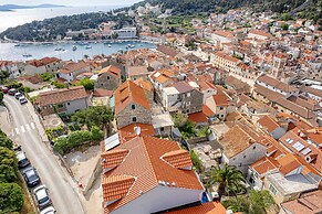 Villa Capitis in the Centre with deluxe pool