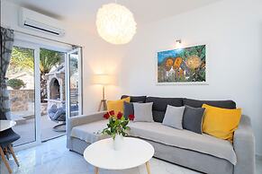 Villa Capitis in the Centre with deluxe pool