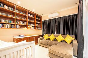 Seaside Villa 2 Pools beach at 50m