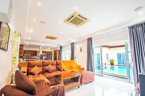 Seaside Villa 2 Pools beach at 50m