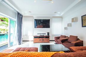 Seaside Villa 2 Pools beach at 50m