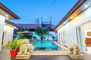 Seaside Villa 2 Pools beach at 50m