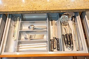 Seaside Villa 2 Pools beach at 50m